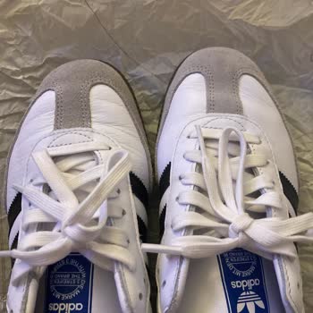 Bir Kez Giyilen Adidas Ayakkabıda Ciddi Kırışıklık Oluştu, Değişim Talep Ediyorum