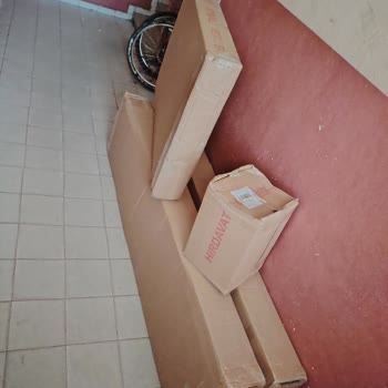 Ayakkabı Dolabı Teslimatında Kapı Önüne Bırakılan Ürün Ve Yetersiz Müşteri Hizmeti