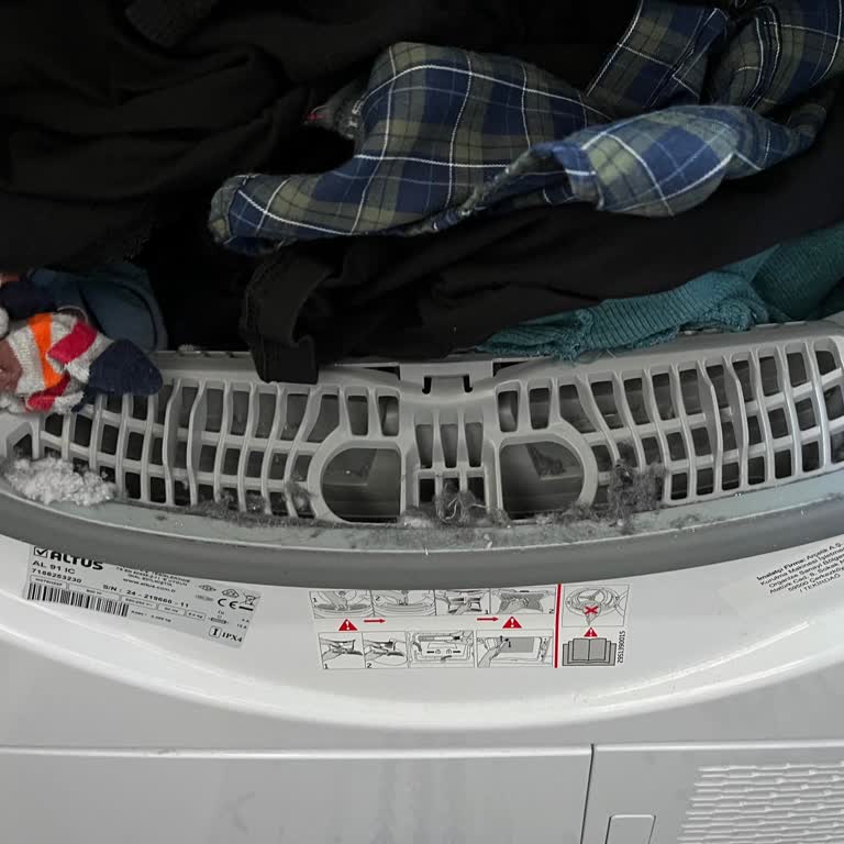 Kurutma Makinesi Sürekli Arızalanıyor Ve Çamaşırlara Toz Bulaşıyor