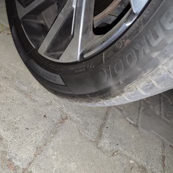 Hyundai i20 Hankook Kinergy 2 K435: Переднее левое колесо вздулось, прошу гарантийную замену