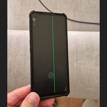 Realme GT2 Pro Ekranında Aniden Oluşan Yeşil Çizgi Ve Müşteri Hizmetleri İlgisizliği