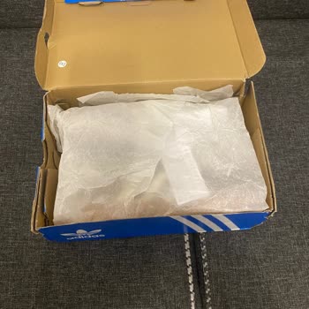 Hasarlı Ve Eksik Ürünle Hayal Kırıklığı: SuperStep’ten Aldığım Adidas Ayakkabı Sorunu