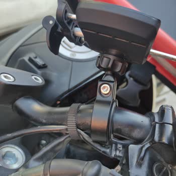Telefon Tutacağı Kırıldı, Ciddi Maddi Zarar Oluştu!