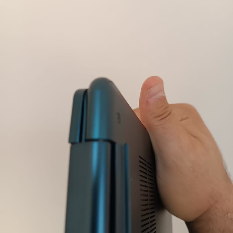 Yeni Alınan Lenovo Yoga 7'nin Menteşe Sorunu Ve Garanti Kapsamı Dışında Bırakılması