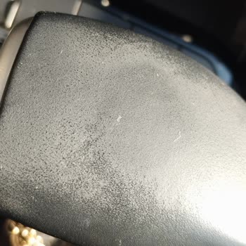 Kia Stonic Direksiyon Ve Vites Topuzunda Solma Sorunu Garanti Kapsamında Çözülmedi