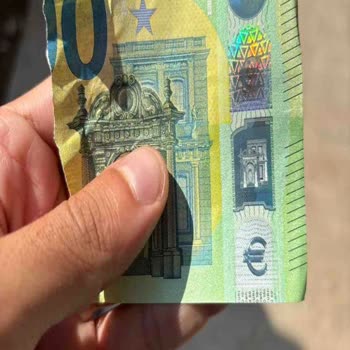 ATM'de Yırtılan 100 Euro İçin 13 Gündür Çözüm Sunulmuyor, Mağduriyetim Giderilmiyor