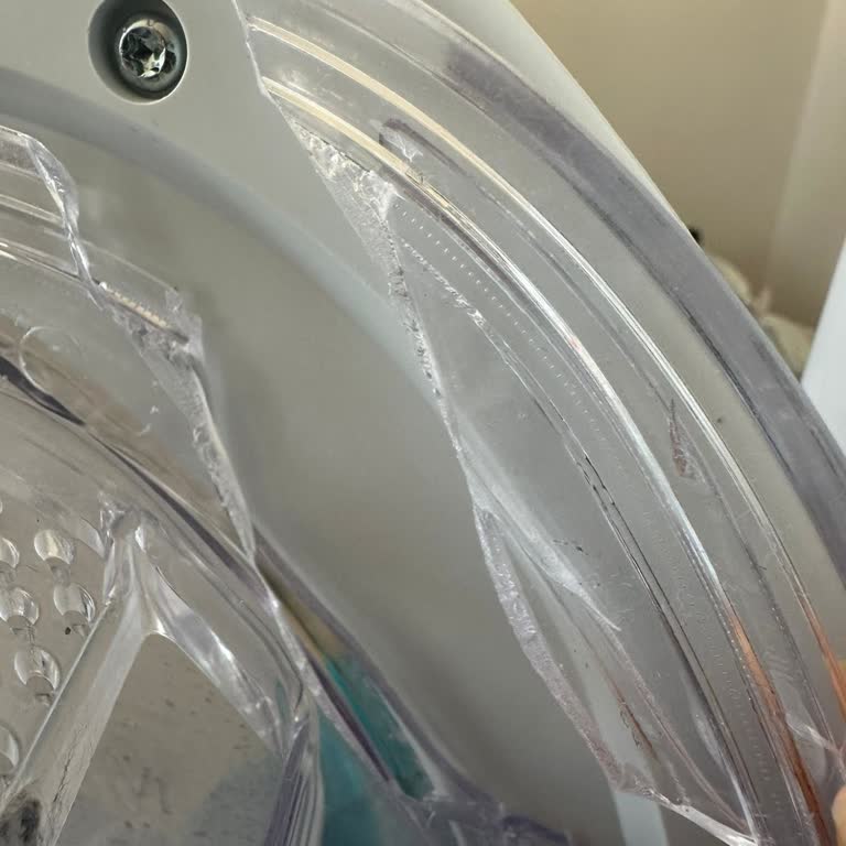 Kurutma Makinesi Su Haznesi Kırıldı, Garanti Kapsamında Değişim Talebim Reddedildi