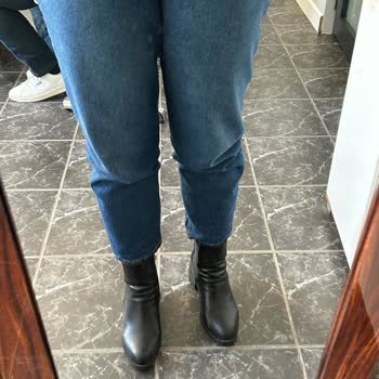 İlk Kullanımdan Sonra Pantolonun Dizlerinde Ciddi Deformasyon Oluştu