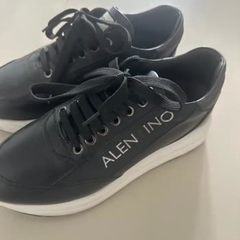 Valentino Ayakkabıda Harf Dökülmesi Ve Yetersiz Onarım Hayal Kırıklığı Yaşattı