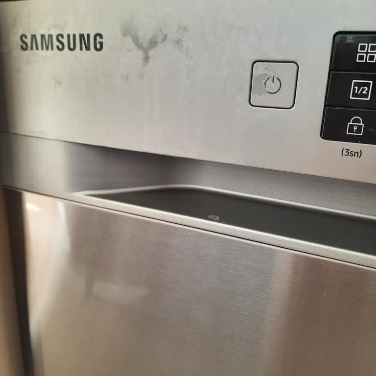 Samsung Bulaşık Makinesi Kapağında Erken Soyulma Sorunu Endişelendiriyor