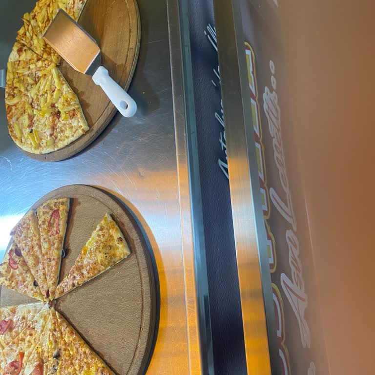 Endless Pizza'da Kaba Hizmet Ve Bayat Ürünlerle Keyifsiz Akşam