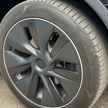 Pirelli Некачественная Шина Pirelli. Трескается, Расслаивается Протектор.