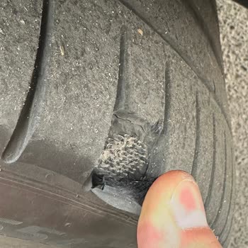 Pirelli Некачественная Шина Pirelli. Трескается, Расслаивается Протектор.