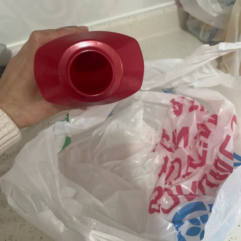 Carrefour SA Yumuşatıcı Bebek Bezine Döküldü Mağduriyetim Giderilmedi