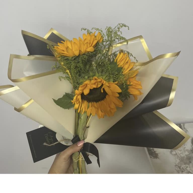 Solmuş Ve Taze Olmayan Çiçeklerin Teslimatı Sonrası Mağduriyet