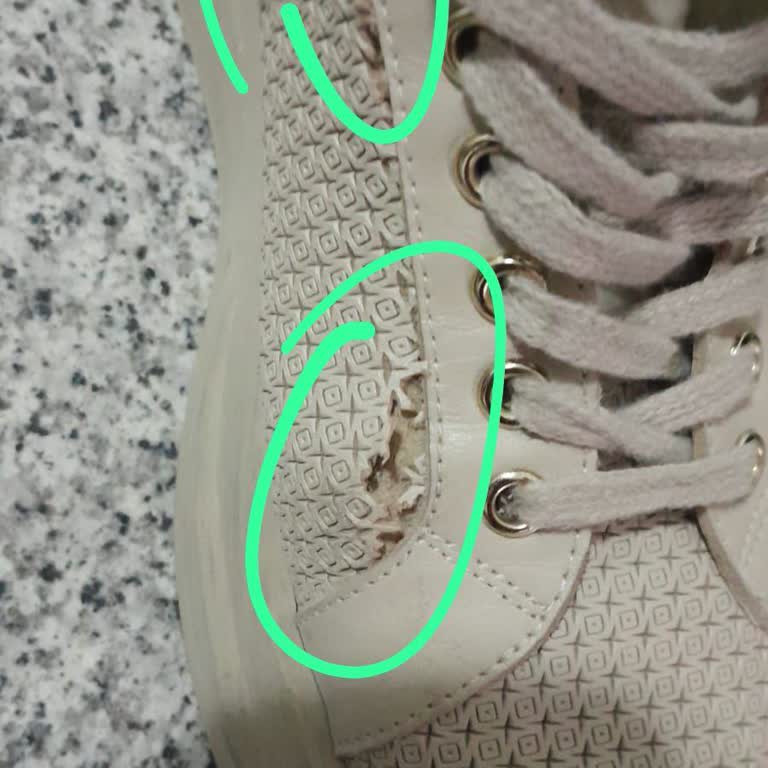 3 Kez Giyilen Ayakkabı Yırtıldı, Shoemol Çözüm Sunmuyor