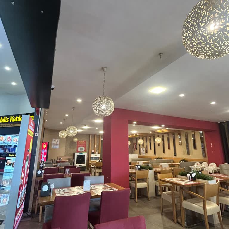 Baydöner Ncity AVM'de İlgisiz Servis Ve Müşteri Memnuniyetsizliği