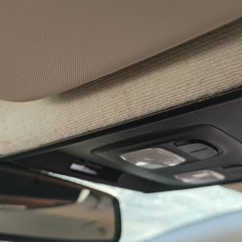 Renault Clio Tavan Döşemesi Kronik Lekelenme Sorunu Ve Yetersiz Çözüm