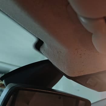 Renault Clio Tavan Döşemesi Kronik Lekelenme Sorunu Ve Yetersiz Çözüm