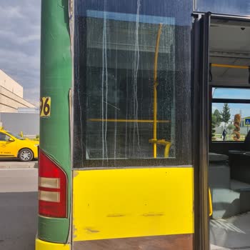 Bursa'da Pahalı Ve Hijyensiz Otobüslerde İlgisiz Şoförlerle Kötü Ulaşım Deneyimi