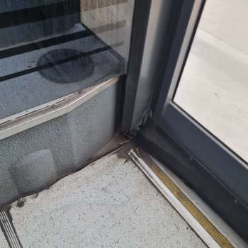 Bursa'da Pahalı Ve Hijyensiz Otobüslerde İlgisiz Şoförlerle Kötü Ulaşım Deneyimi