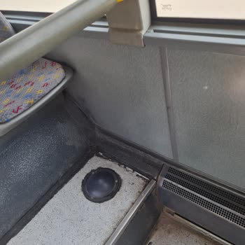 Bursa'da Pahalı Ve Hijyensiz Otobüslerde İlgisiz Şoförlerle Kötü Ulaşım Deneyimi