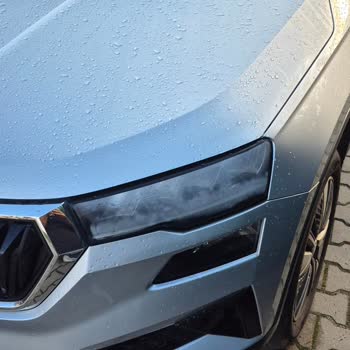 My 2024 Skoda Karoq Headlight Keeps Fogging Up, Service Says “It’s Normal”