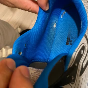 Garanti Süresindeki Ayakkabımın Yırtılması Ve Çözüm Sunulmaması