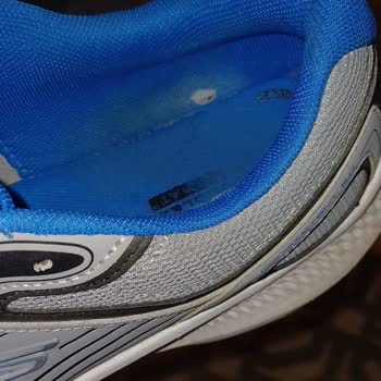 Garanti Süresindeki Ayakkabımın Yırtılması Ve Çözüm Sunulmaması