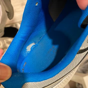 Garanti Süresindeki Ayakkabımın Yırtılması Ve Çözüm Sunulmaması