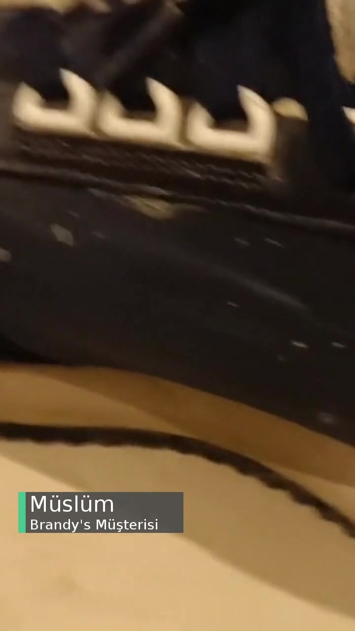 Brandy's Şekil Bozukluğu Keçe Ve Süet Boya Atması Önlerde Açılmalar videonun kapak resmi