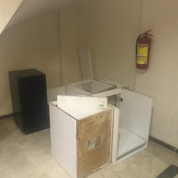 Site Yönetimi İlgisiz Temizlik Yok Ortam Hurda Deposuna Döndü