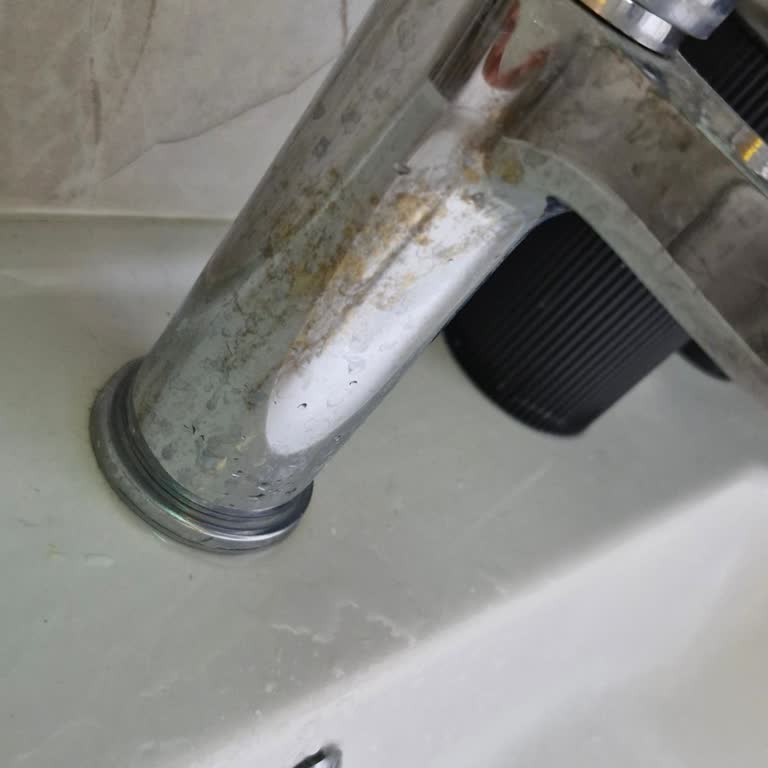 Kale Lavabo Bataryasında Kısa Sürede Kalıcı Pas Lekeleri Ve Müşteri Hizmeti Sorunu