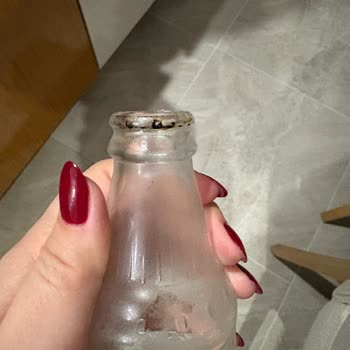 Beyoğlu Gazoz Şişelerinde Lekeler Nedeniyle Tüketim Endişesi