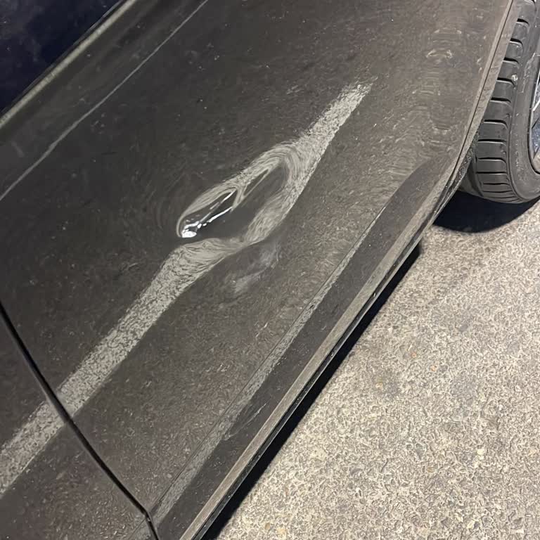 Çöp Kamyonlarının Sürekli Araçlara Zarar Vermesi Ve İlgisizlik