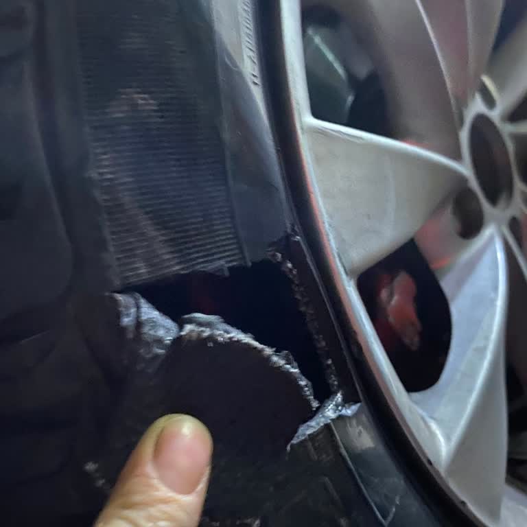 Otoyoldaki Çukur Nedeniyle Aracımda Oluşan Hasar Ve Mağduriyet