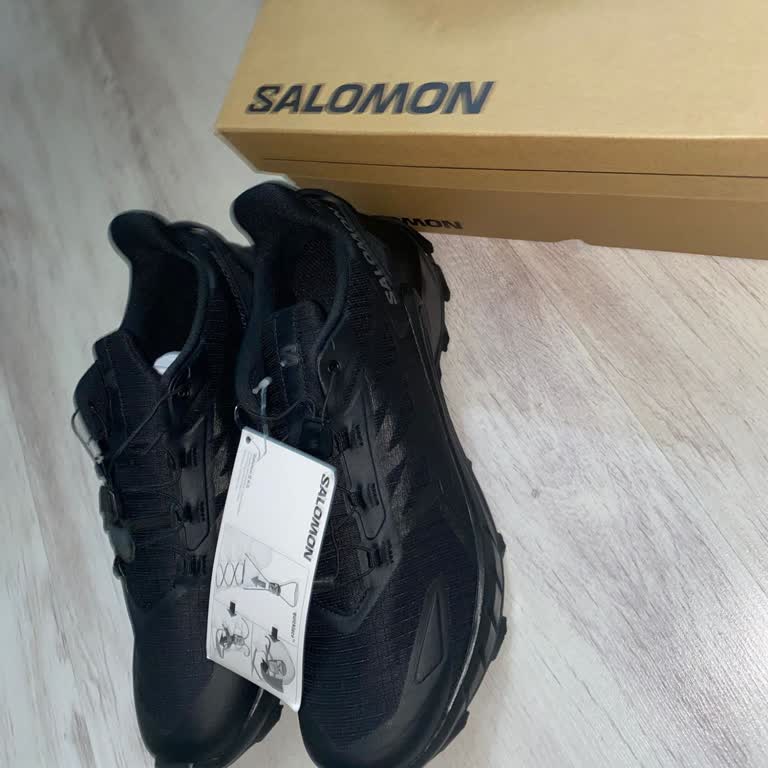 Goretex Özellikli Ayakkabı Yerine Farklı Ürün Gönderildi Çözüm Sunulmuyor