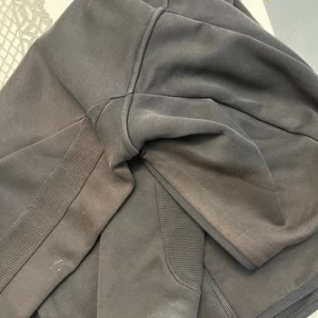 Kısa Sürede Renk Atan Sweatshirt İçin Mağduriyet