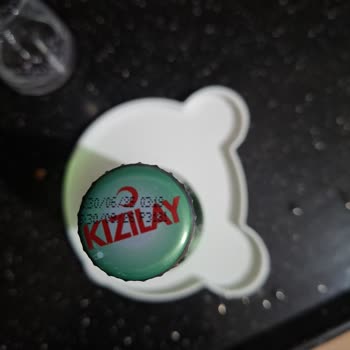 Kızılay İçecek Sodaların Dibinde Kahverengi Tortular Endişe Veriyor