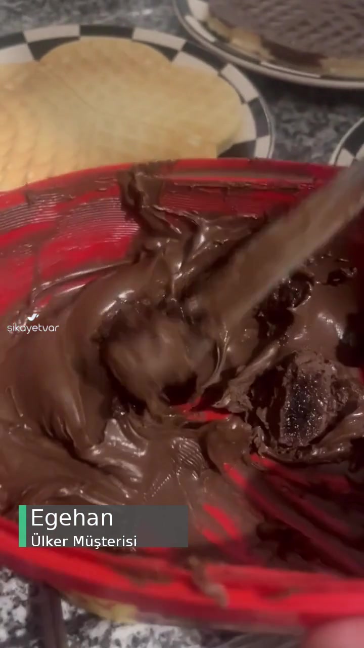 Ülker Ne Olduğu Belirsiz Bir Cisim Çıktı Üründen! videonun kapak resmi