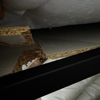 Garantili Yatak İlk Günden Sorunlu, Ücretli Servisle Mağdur Edildim