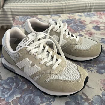 Yeni Alınan Ayakkabıda İlk Kullanımlarda Ciddi Renk Değişimi Ve Solma Sorunu