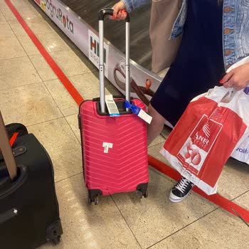 Ajet Uçuşunda Valizimin Kırılması Ve Mağduriyetimin Giderilmemesi