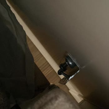 Aldığım Yatak Odası Takımı Kırık Ve Mağaza Çözüm Sunmuyor