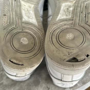 Kısa Sürede Tabanı Delinen Ayakkabı İçin Fatura Sorunu Nedeniyle İade Yapılamıyor