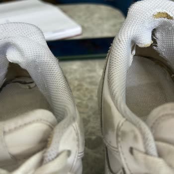 Kısa Sürede Tabanı Delinen Ayakkabı İçin Fatura Sorunu Nedeniyle İade Yapılamıyor