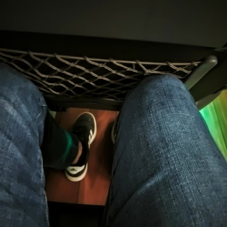 Kamil Koç Yetersiz Diz Mesafesi Ve Beklenmeyen Konforsuzluk: Vip Tekli Koltukta Hayal Kırıklığı!