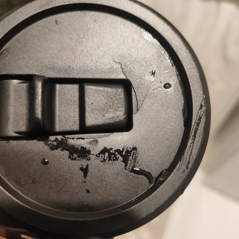 BİM'den Aldığım Termosun Kapağı Kırıldı, Muhatap Bulamıyorum