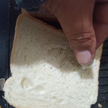Tost Ekmeğinde Ekmekle İlgisiz Yabancı Madde Şoku