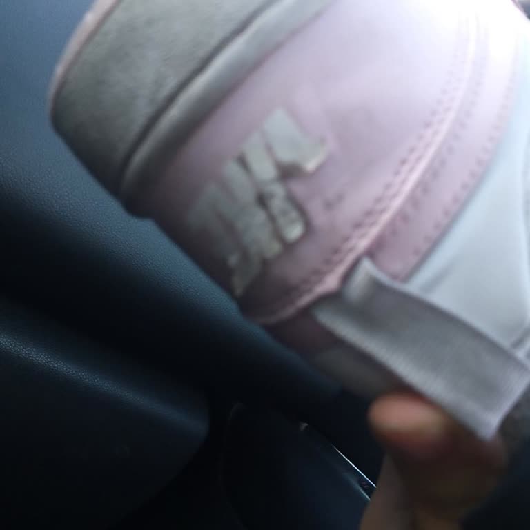 Yeni Alınan Nike Ayakkabıda Kısa Sürede Logo Kopması